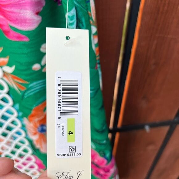 Eliza J Sleeveless Floral Print Summer Dress Size 4 NWT - Picture 6 of 6